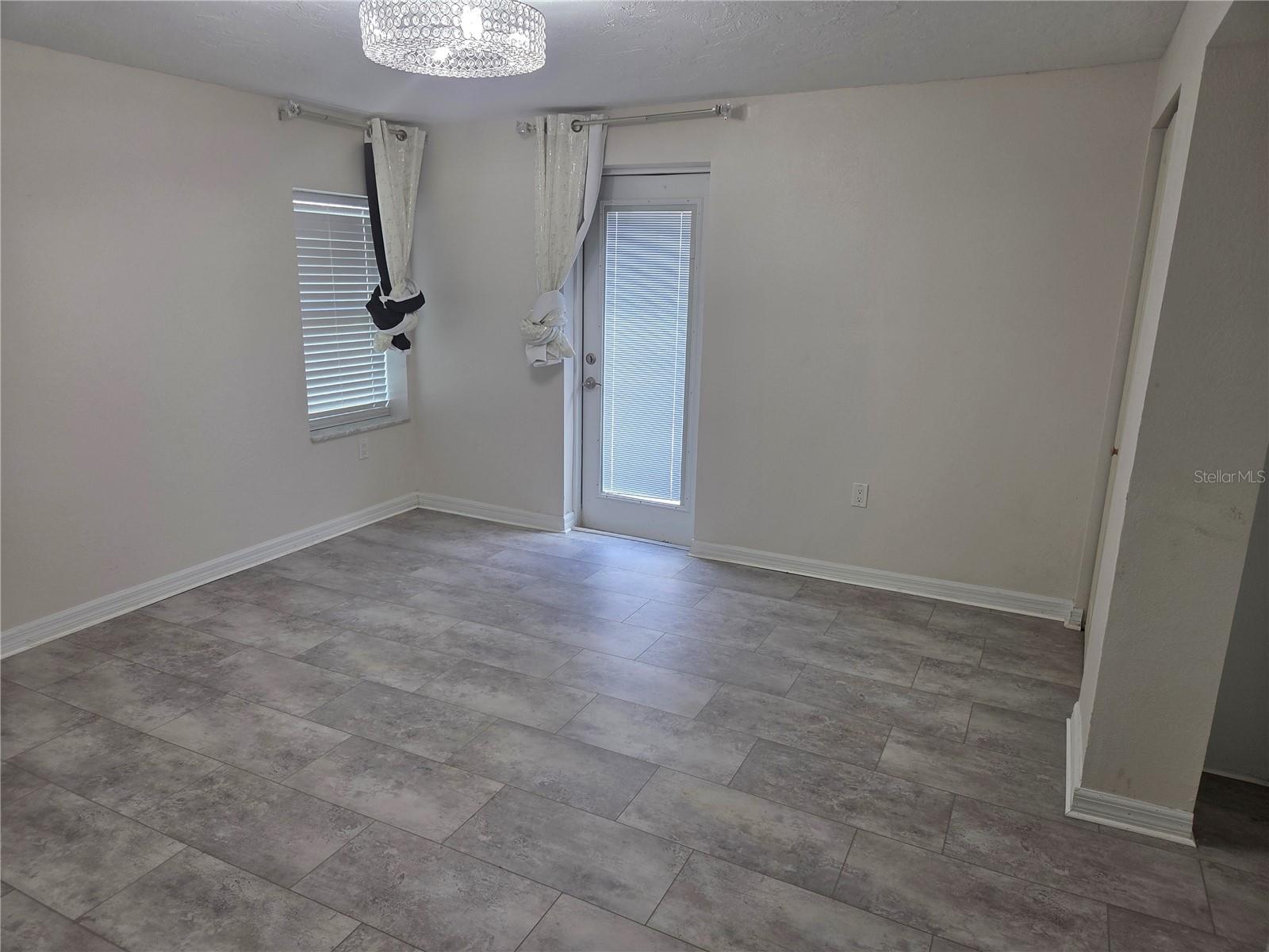 SOUTHRIDGE - Residential