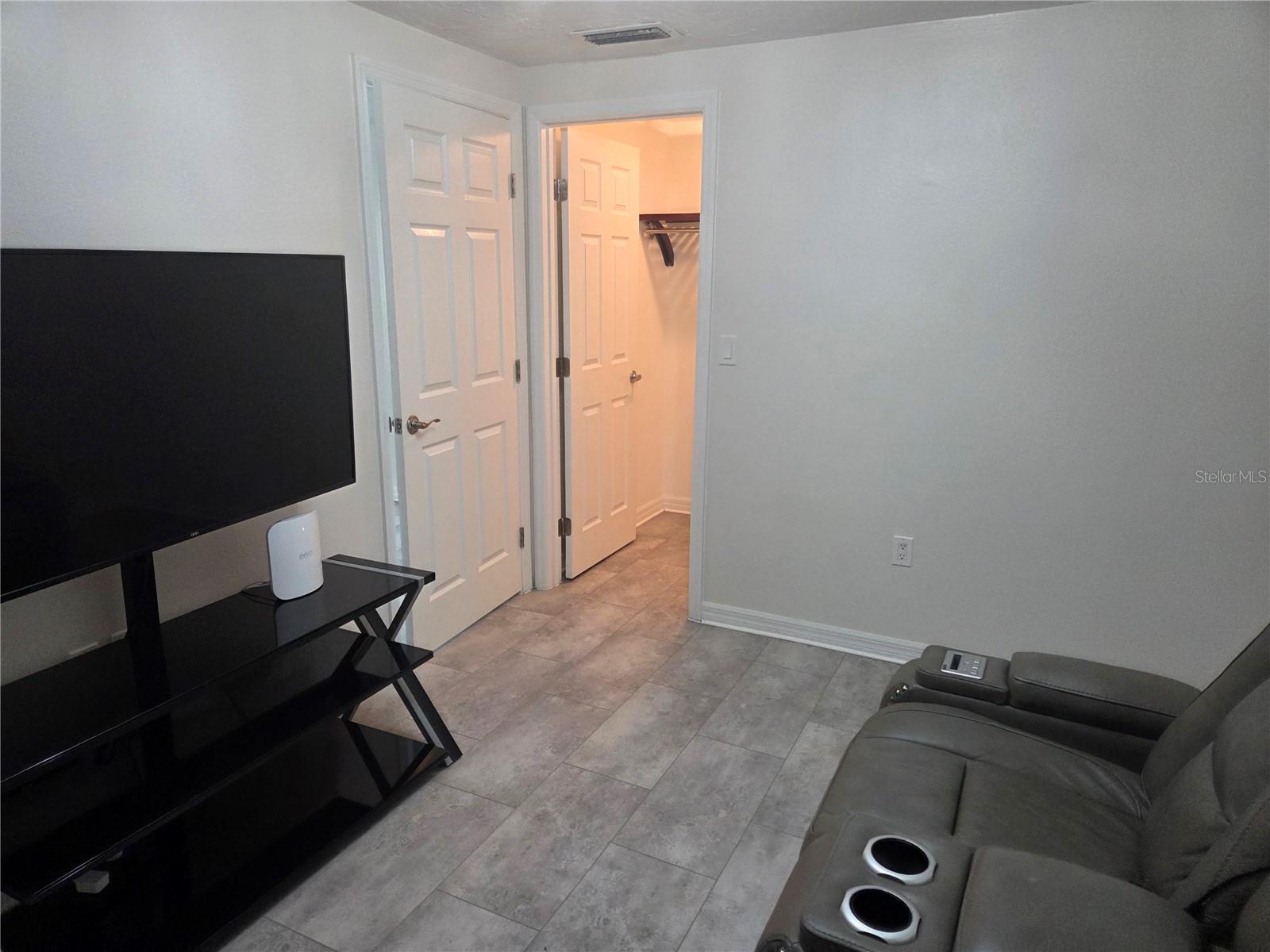 SOUTHRIDGE - Residential
