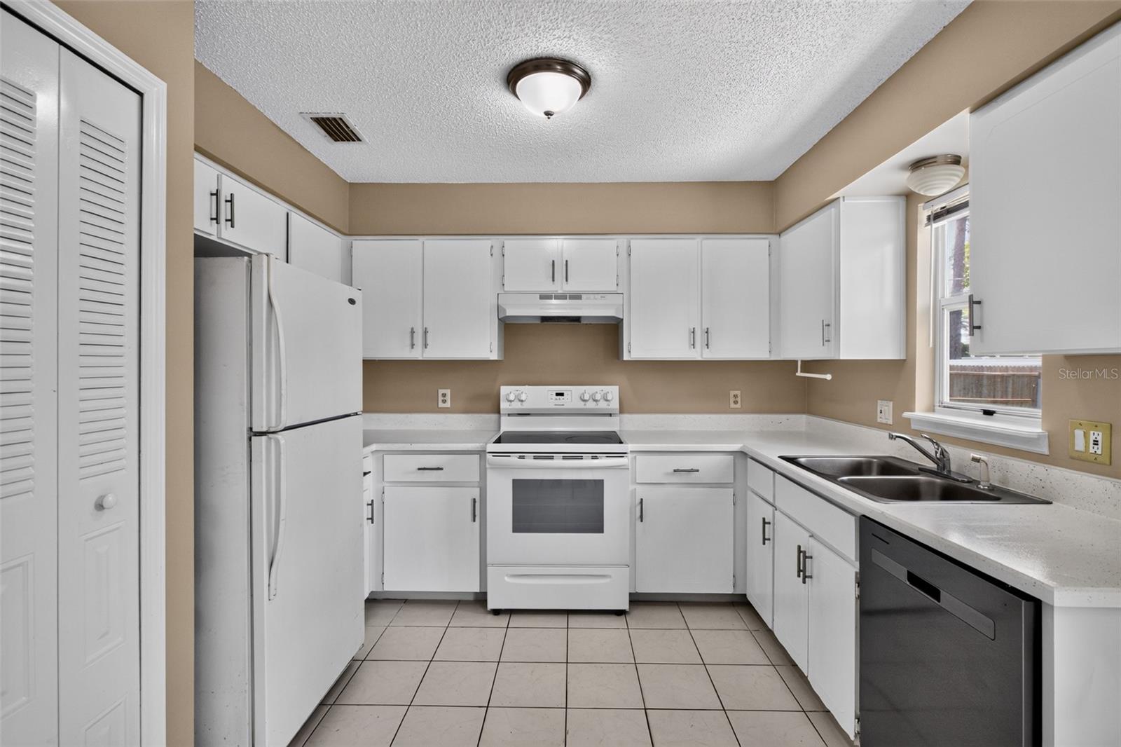 DELTONA LAKES UNIT 73 - Residential