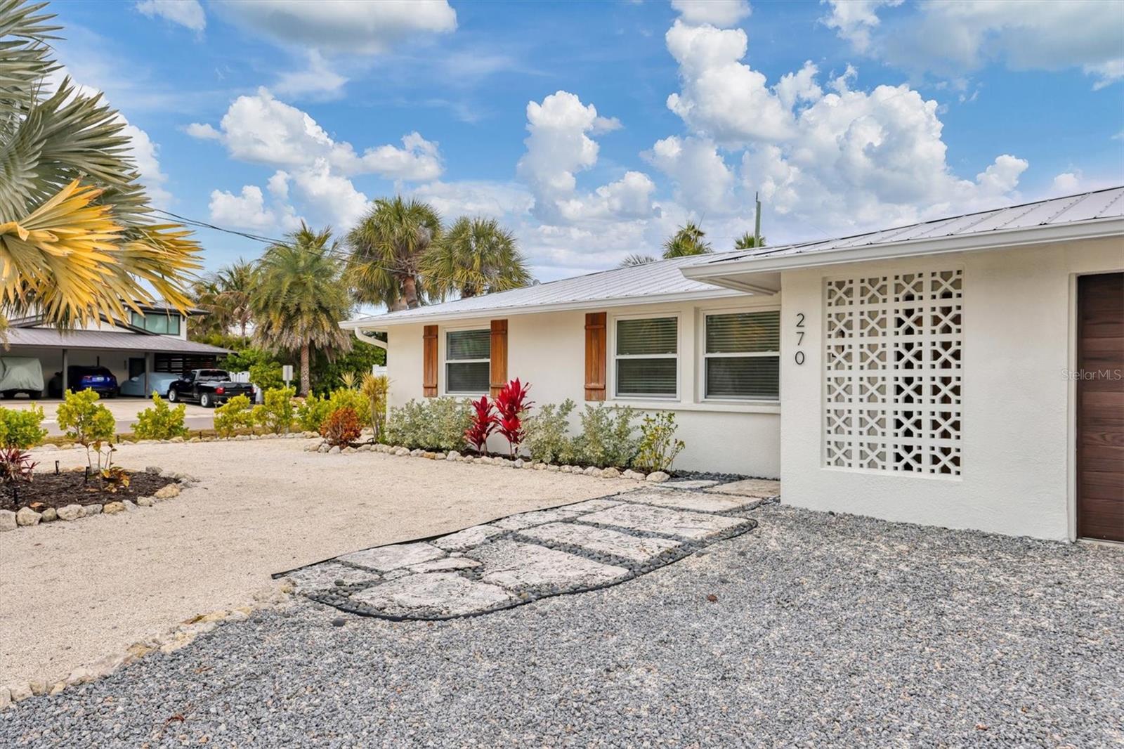 LUANA ISLES - Residential