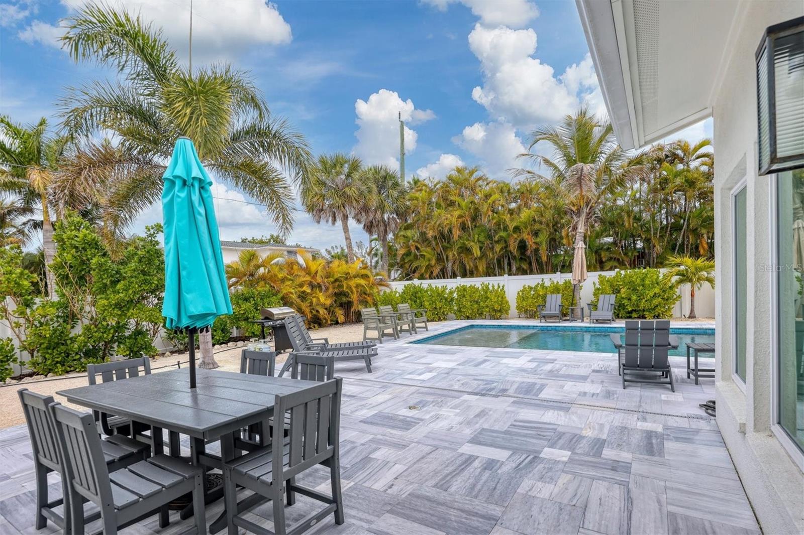 LUANA ISLES - Residential