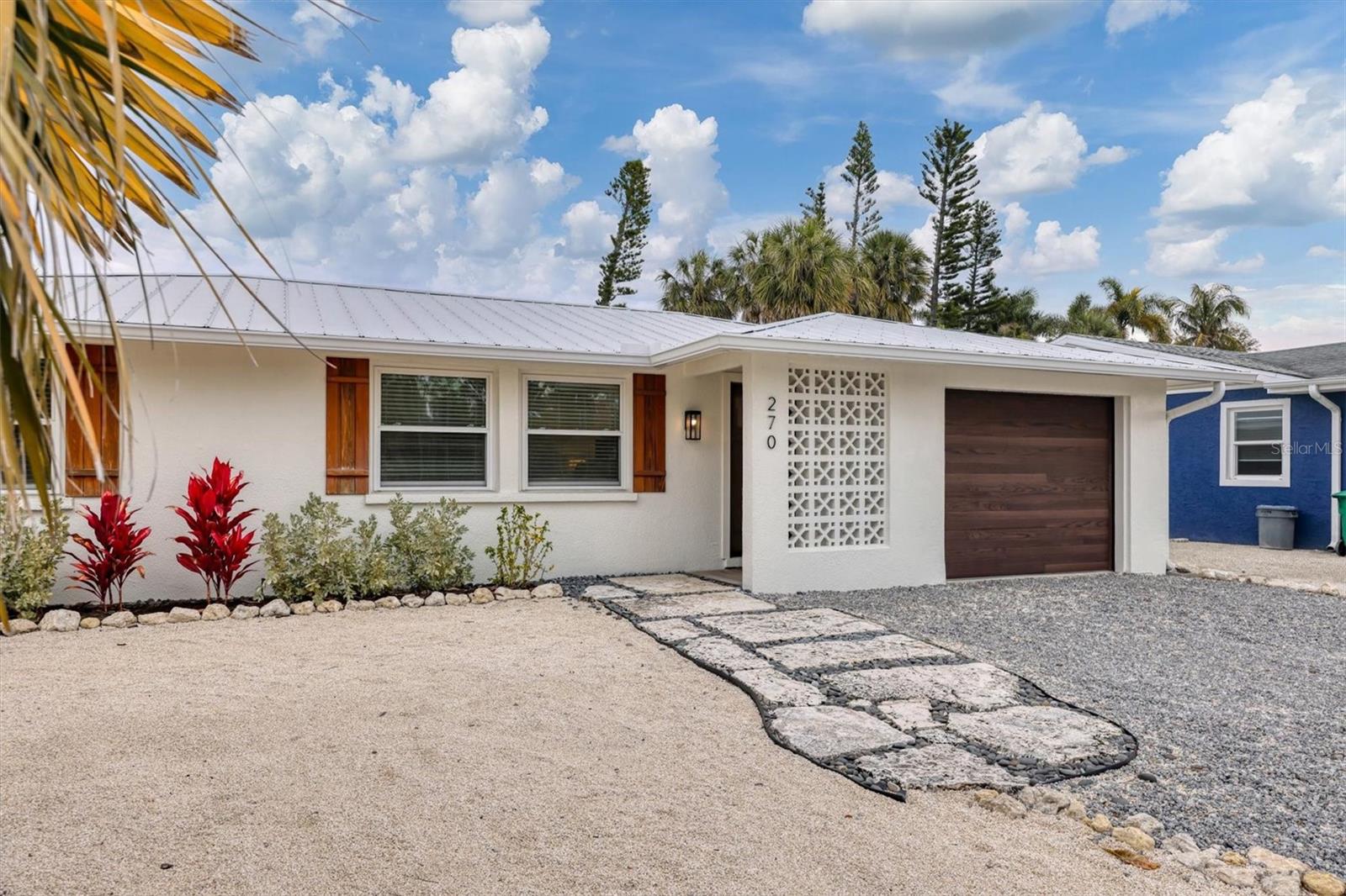 LUANA ISLES - Residential