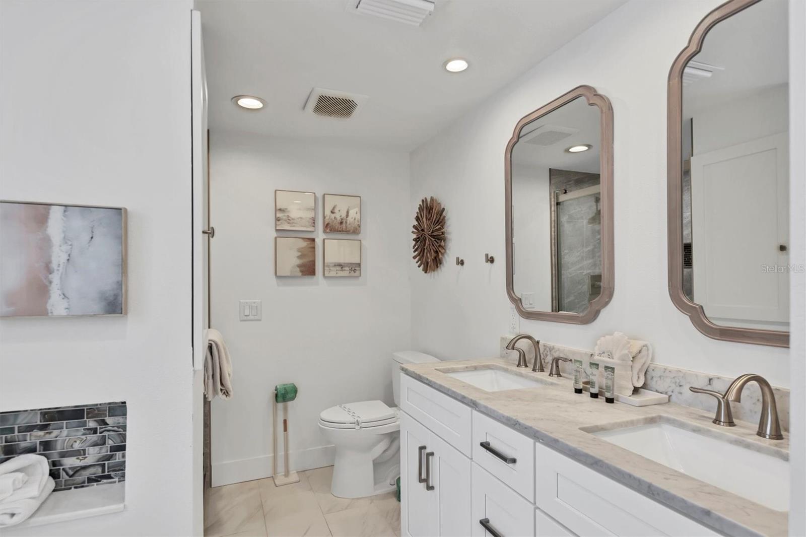 LUANA ISLES - Residential