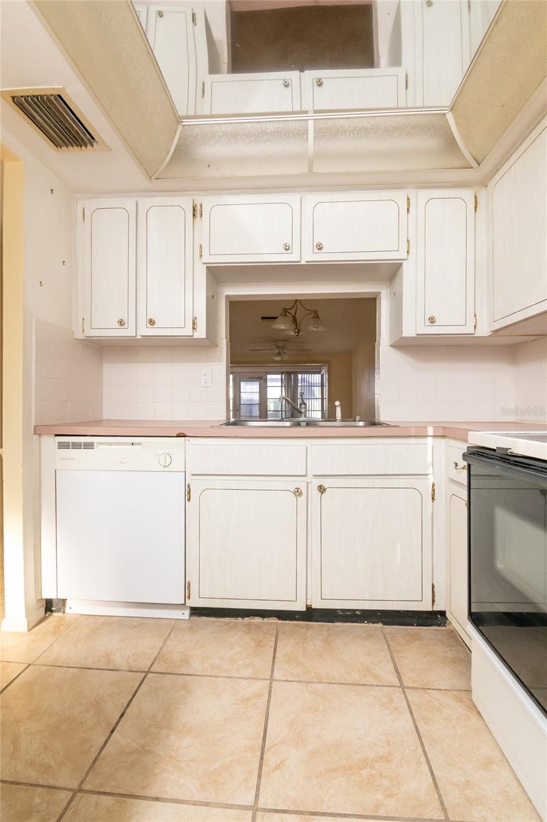 GARDENS OF BEACON SQUARE CONDO - Residential