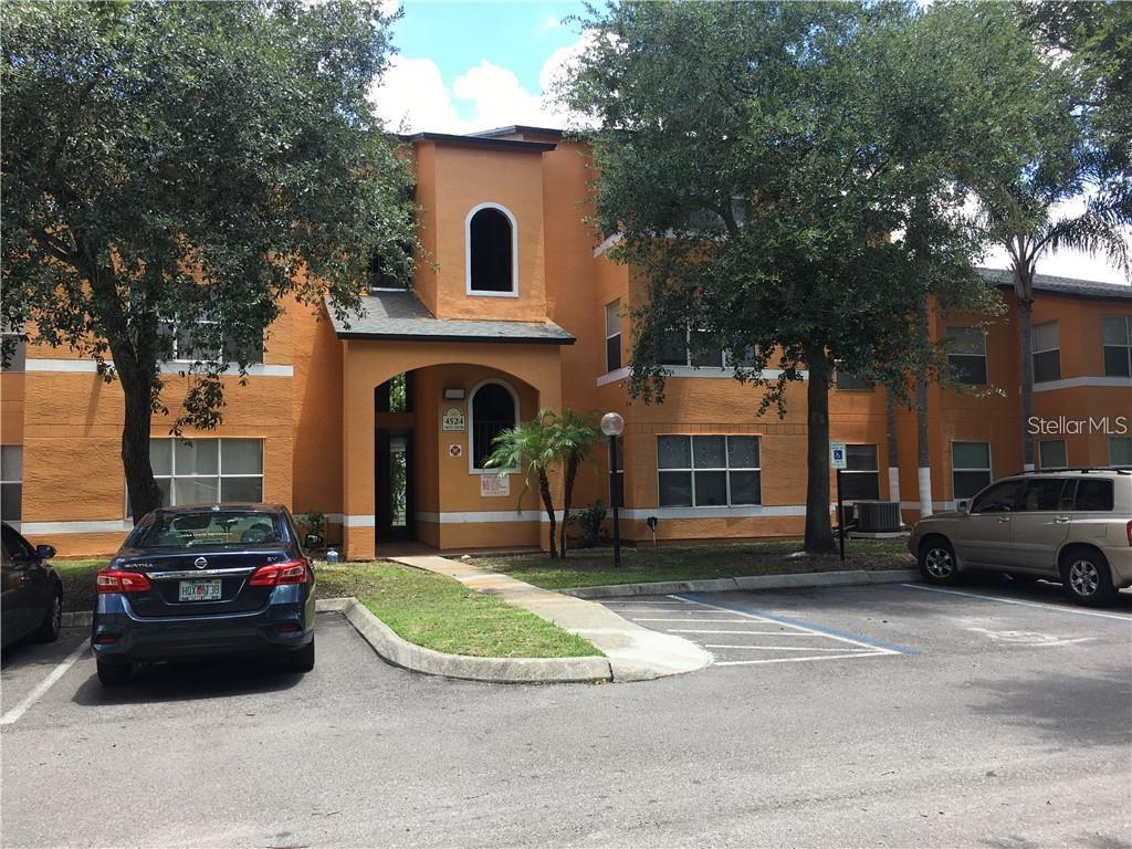 VENETIAN PLACE - Residential