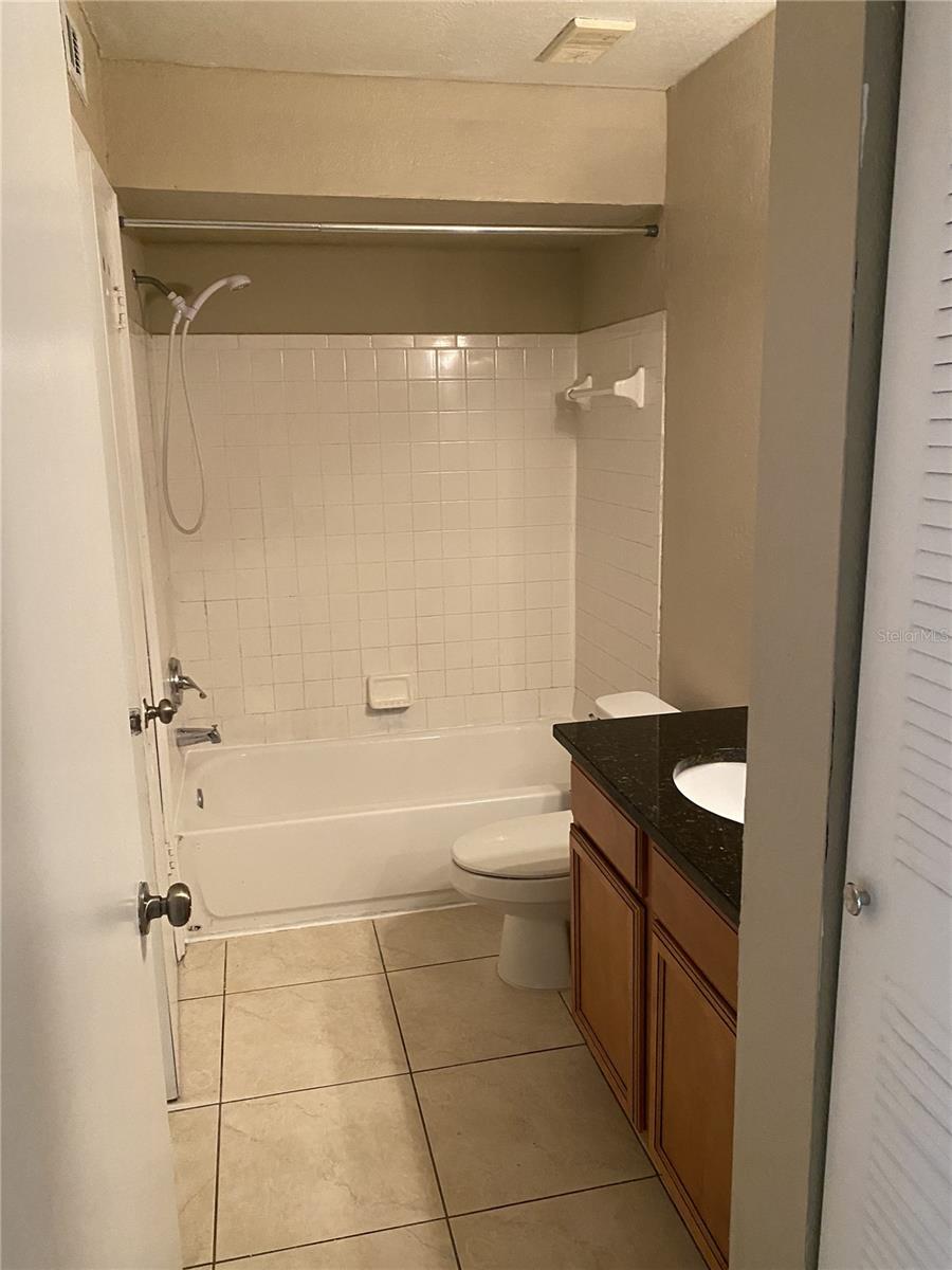 VENETIAN PLACE - Residential