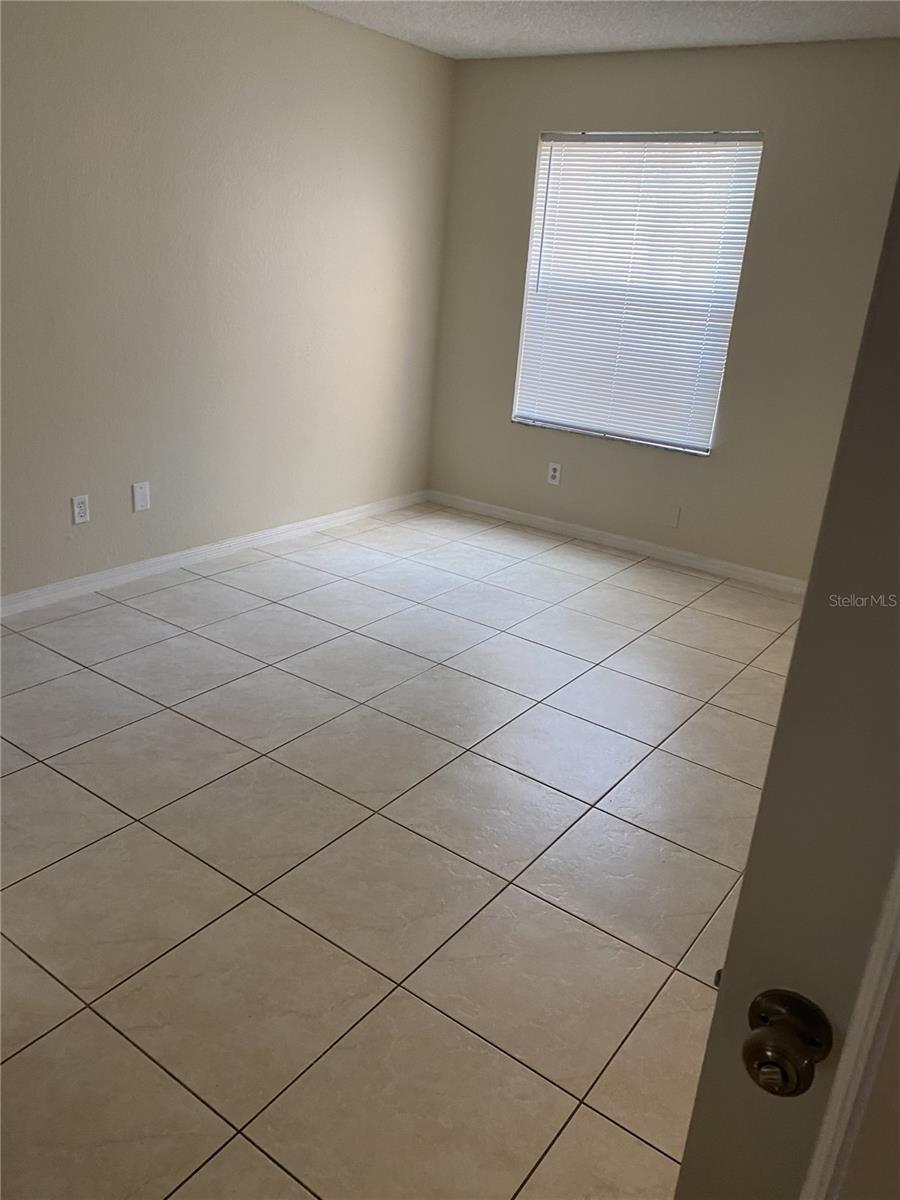 VENETIAN PLACE - Residential