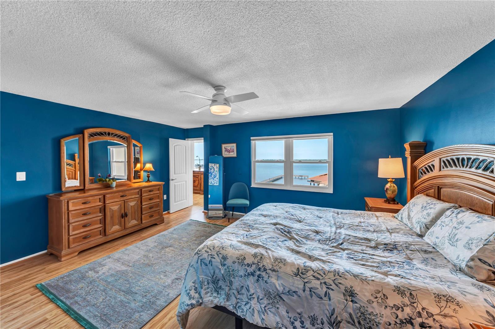EDGEWATER ARMS 2ND CONDO - Residential