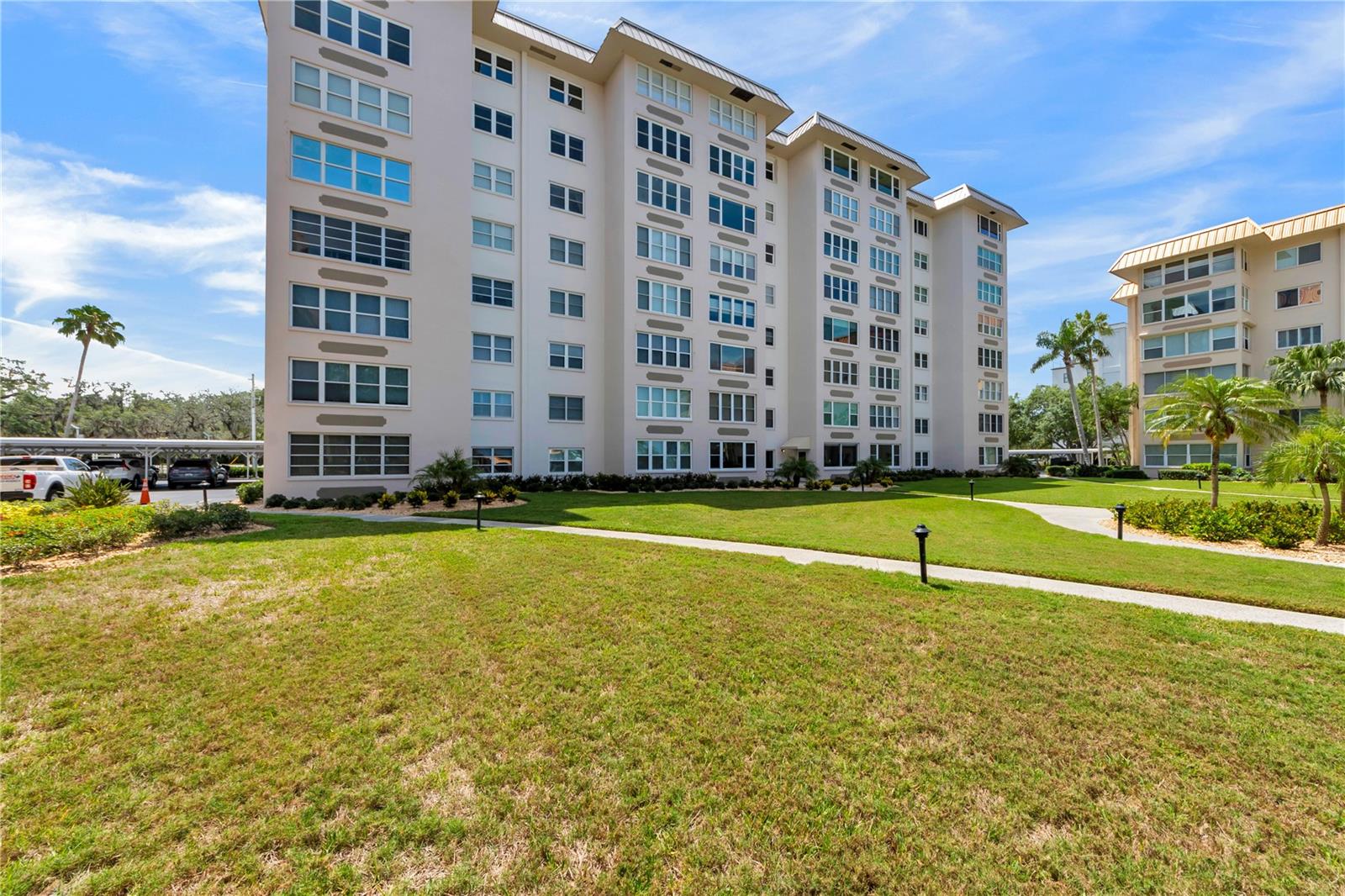 EDGEWATER ARMS 2ND CONDO - Residential