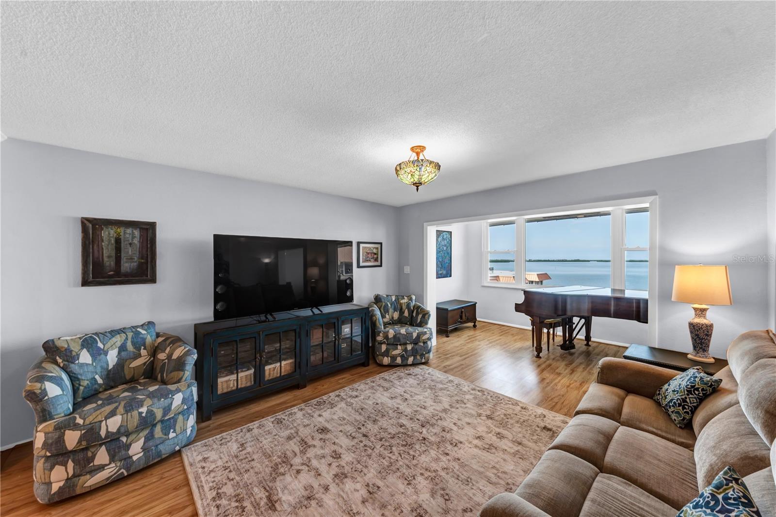 EDGEWATER ARMS 2ND CONDO - Residential