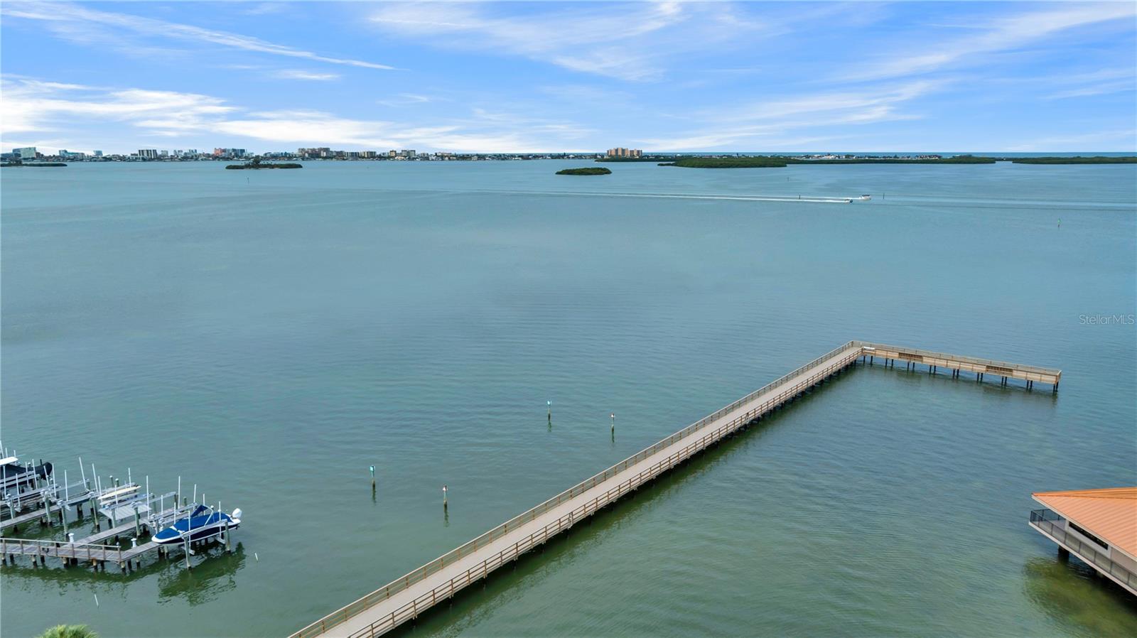 EDGEWATER ARMS 2ND CONDO - Residential