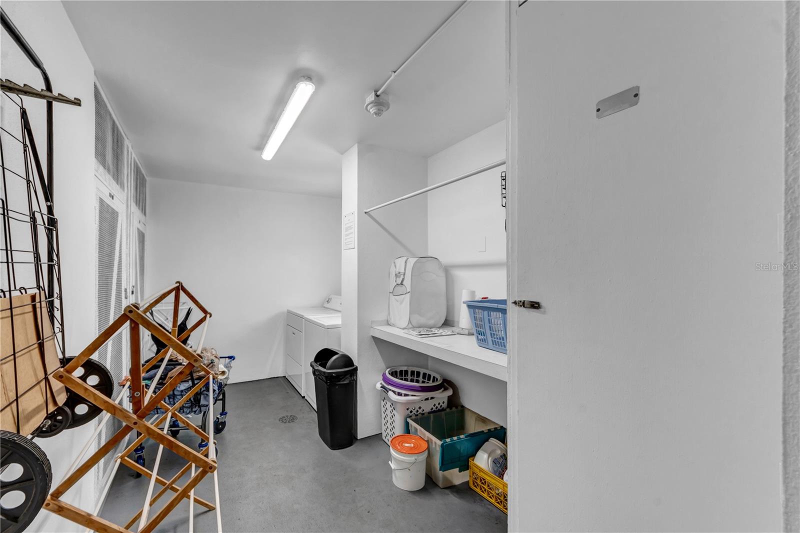 EDGEWATER ARMS 2ND CONDO - Residential