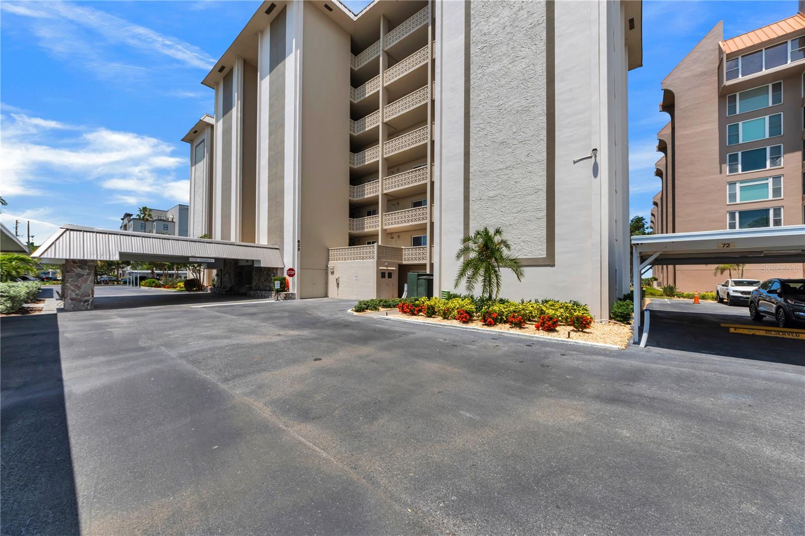 EDGEWATER ARMS 2ND CONDO - Residential
