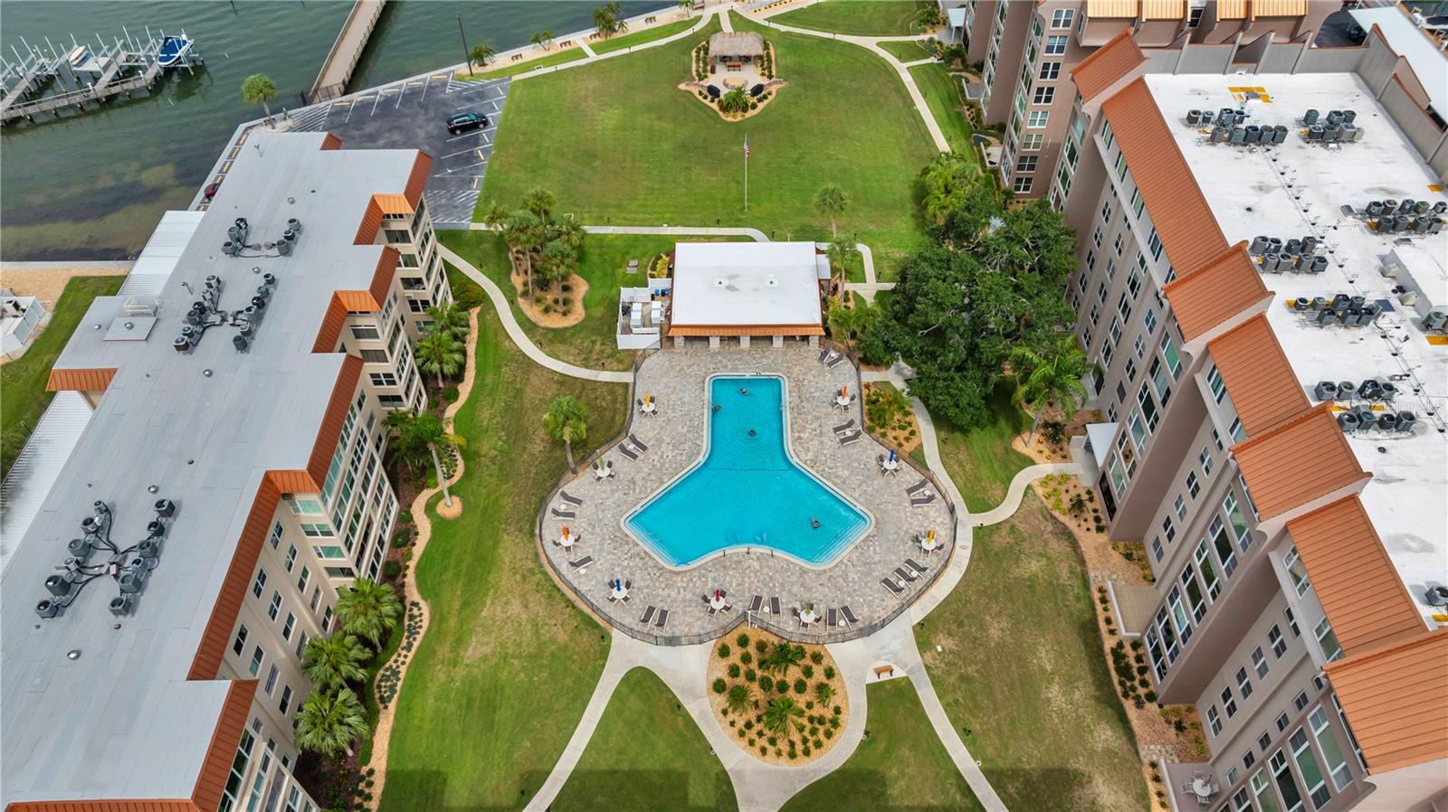 EDGEWATER ARMS 2ND CONDO - Residential