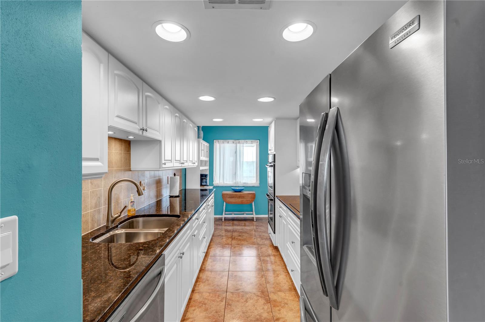 EDGEWATER ARMS 2ND CONDO - Residential