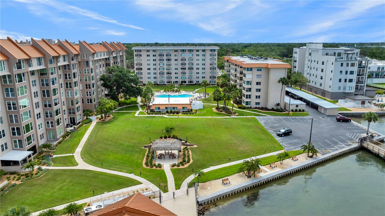 EDGEWATER ARMS 2ND CONDO - Residential