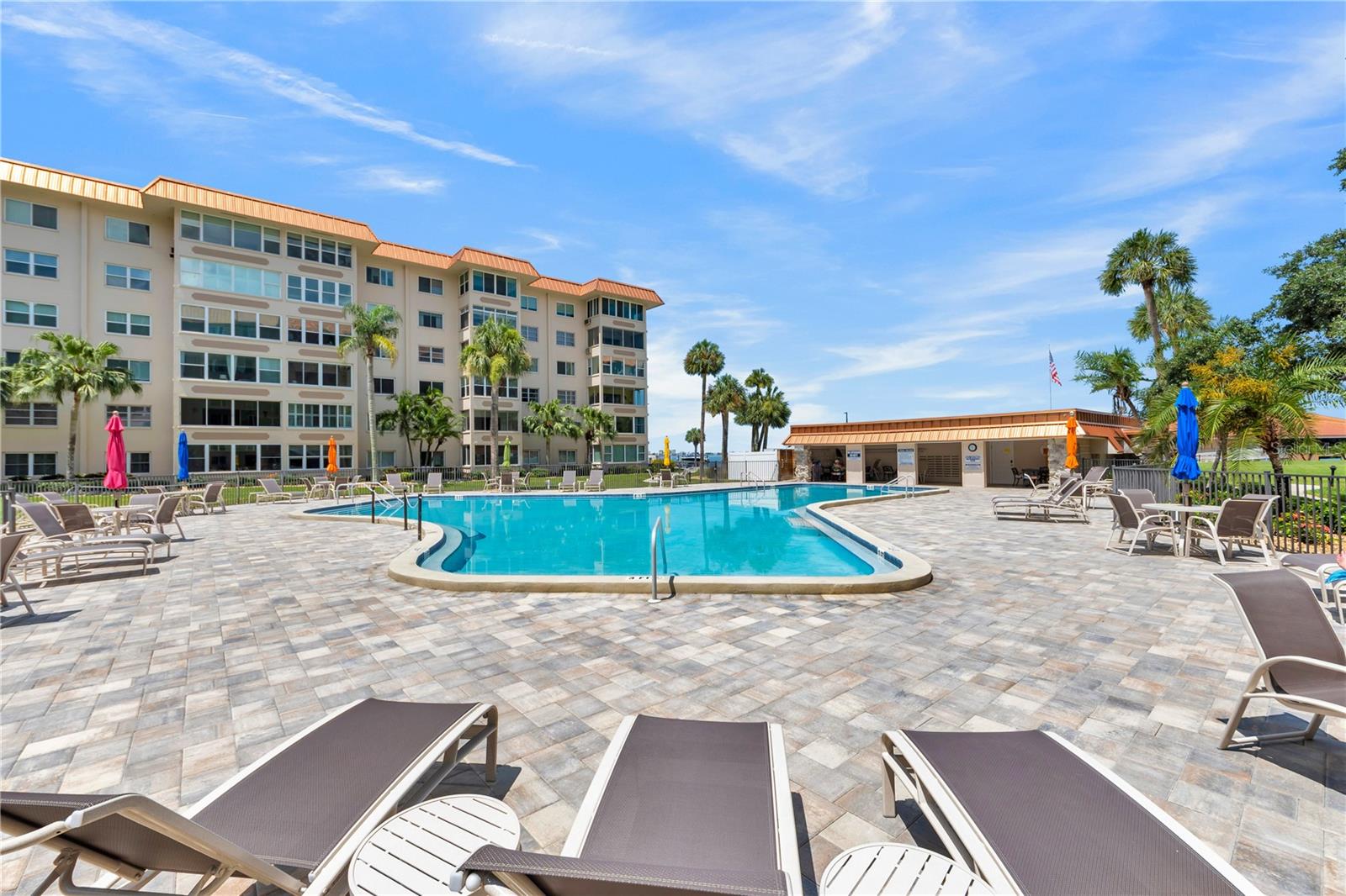 EDGEWATER ARMS 2ND CONDO - Residential