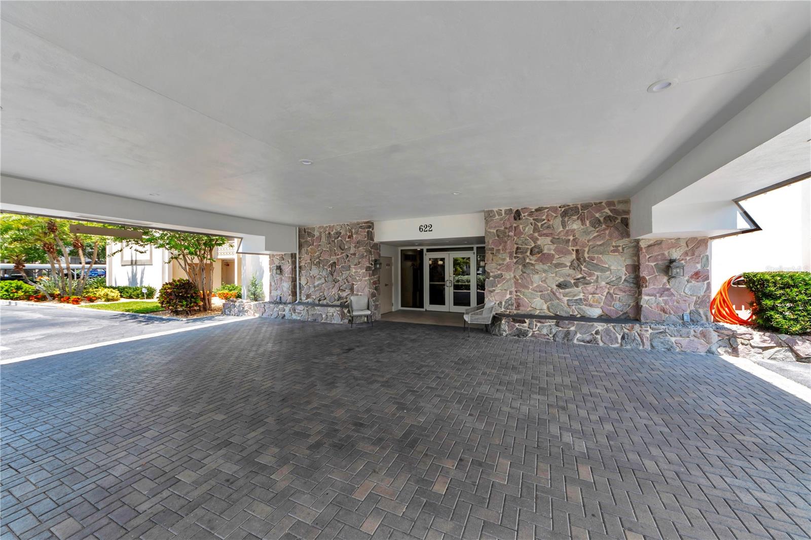 EDGEWATER ARMS 2ND CONDO - Residential