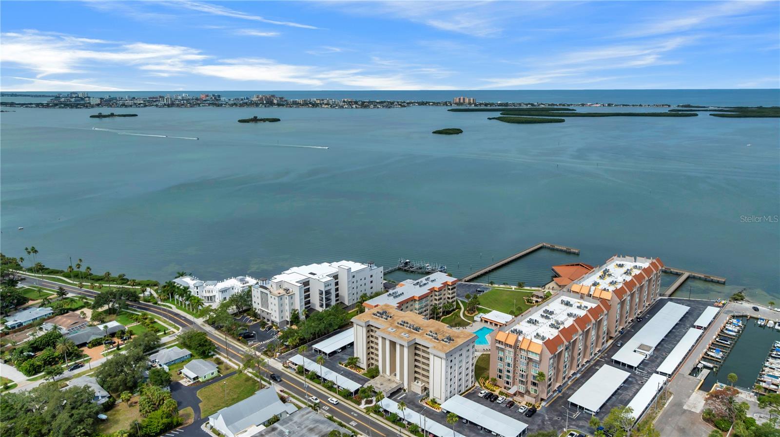 EDGEWATER ARMS 2ND CONDO - Residential