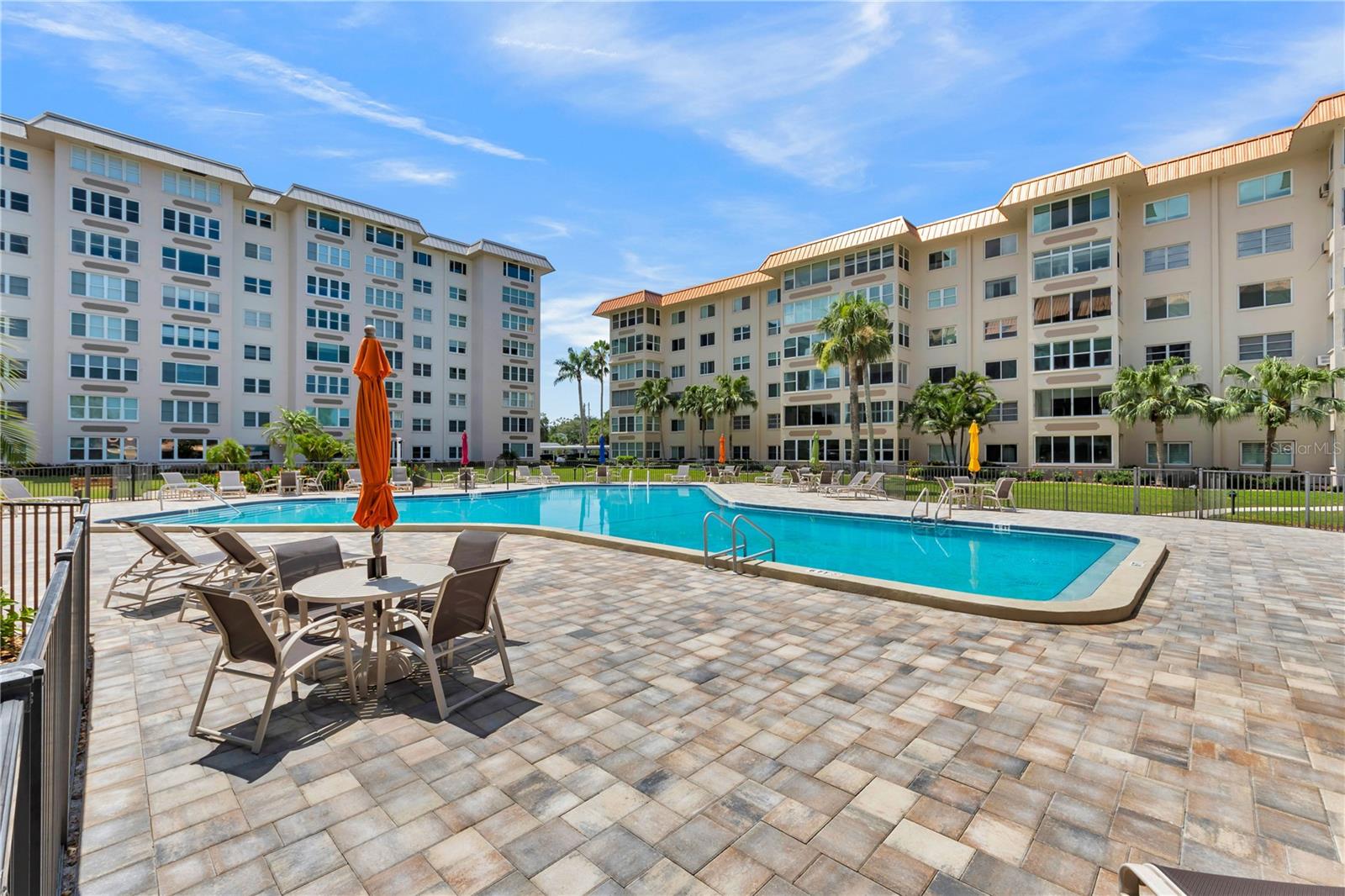 EDGEWATER ARMS 2ND CONDO - Residential