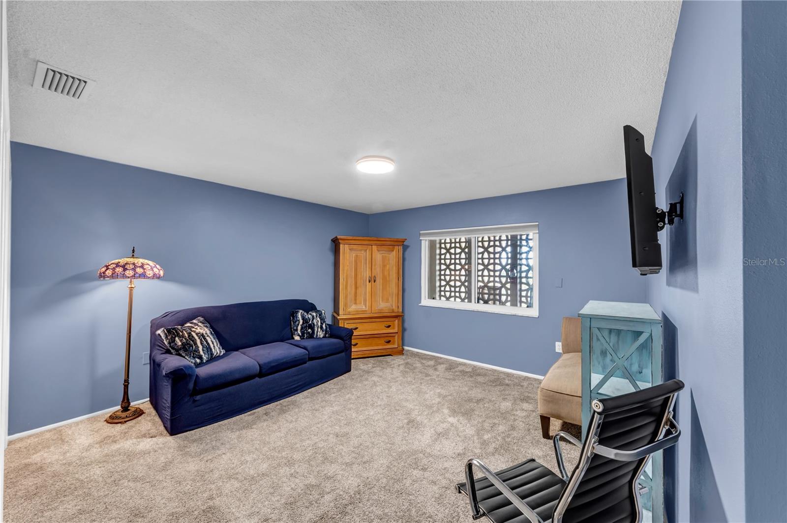 EDGEWATER ARMS 2ND CONDO - Residential