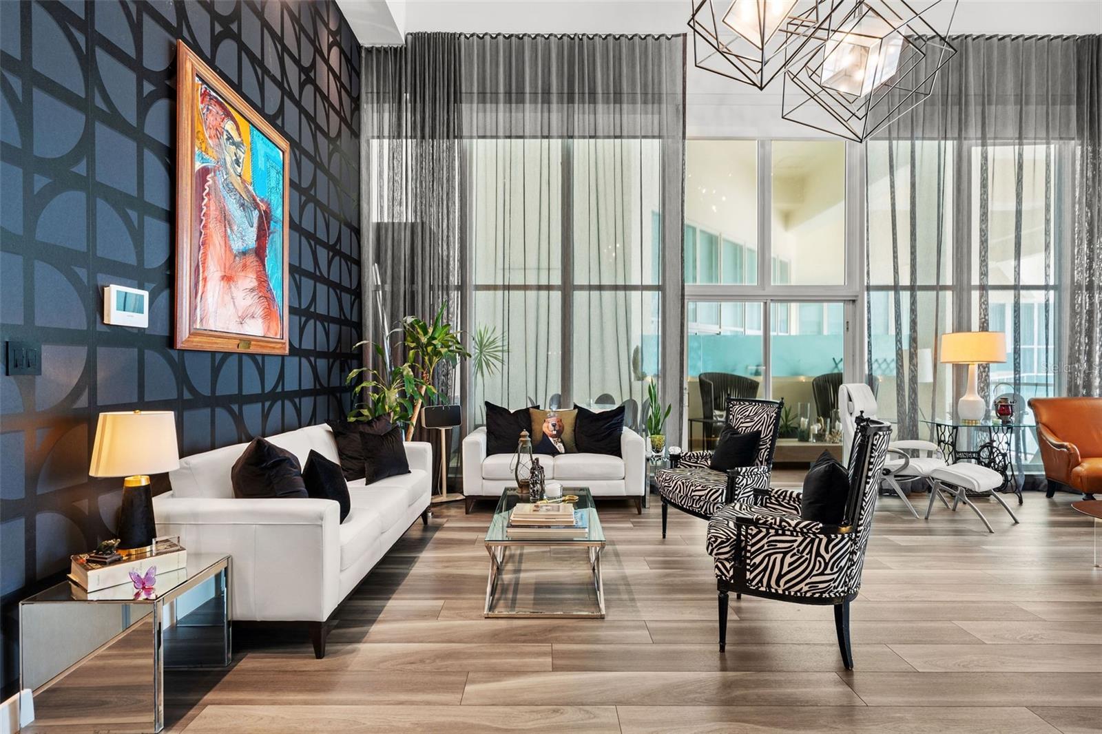 BAHIA PLAZA - Residential