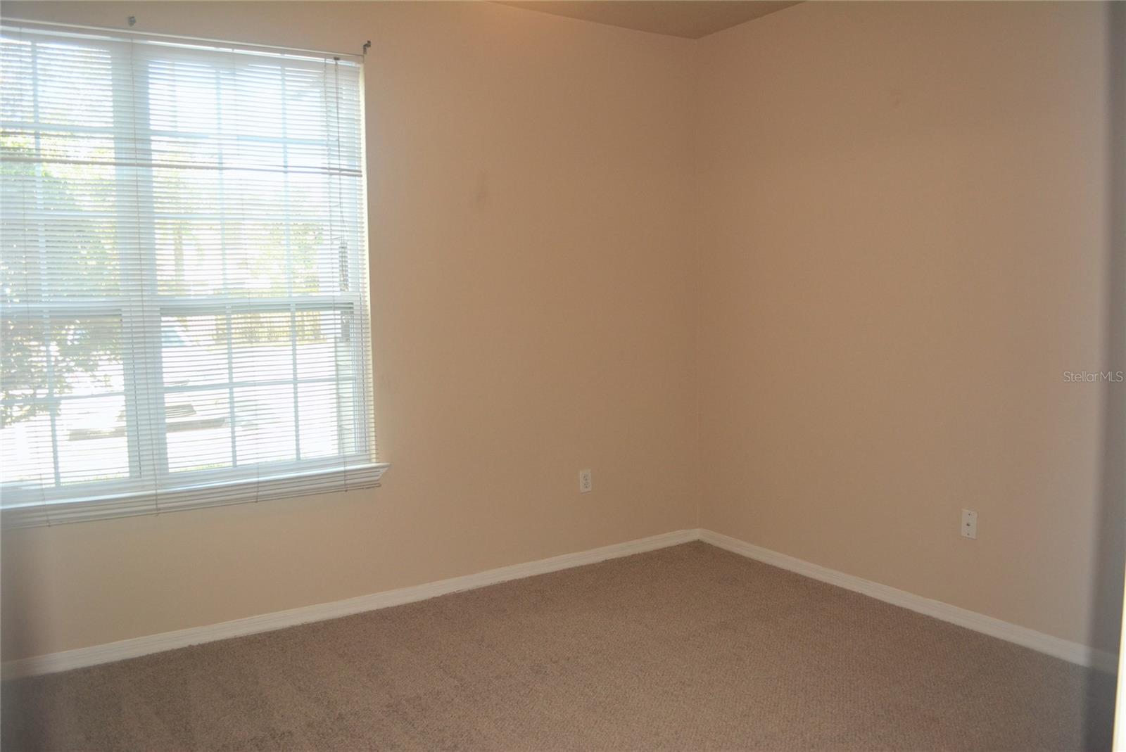 ADMIRALS WALK - Residential