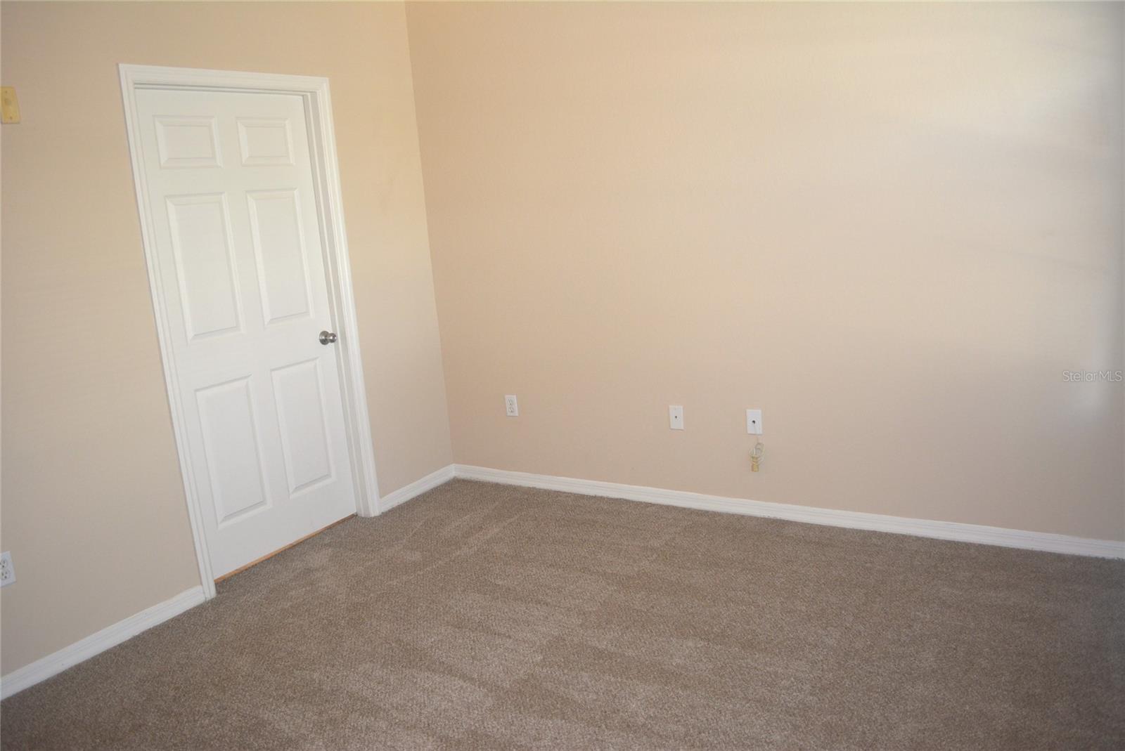 ADMIRALS WALK - Residential
