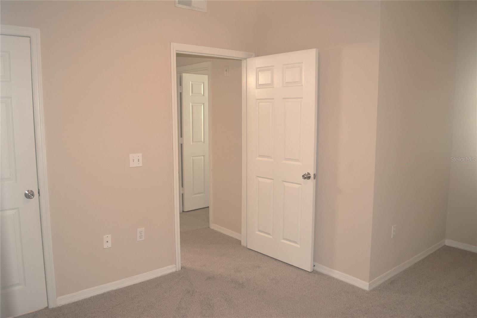 ADMIRALS WALK - Residential