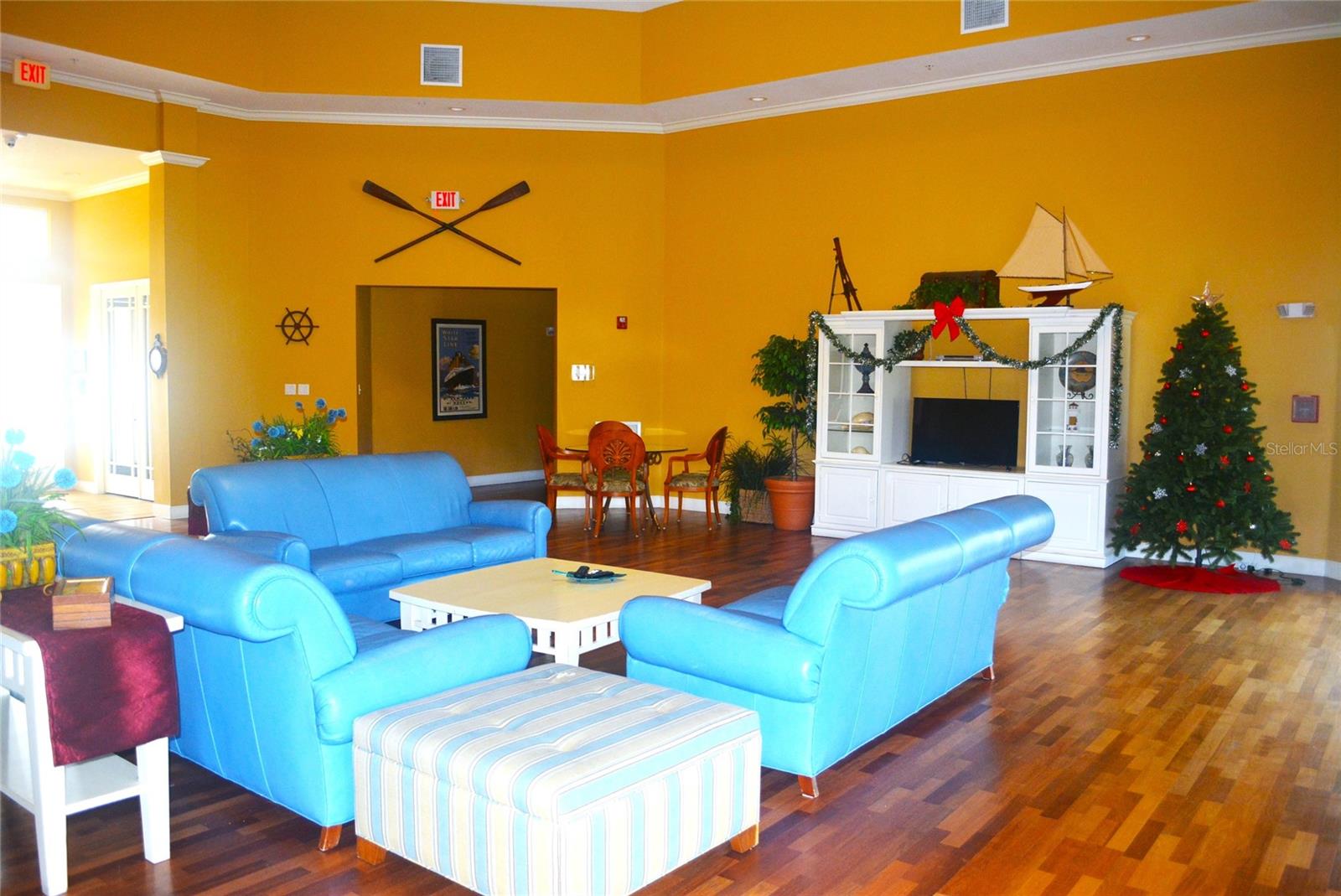 ADMIRALS WALK - Residential
