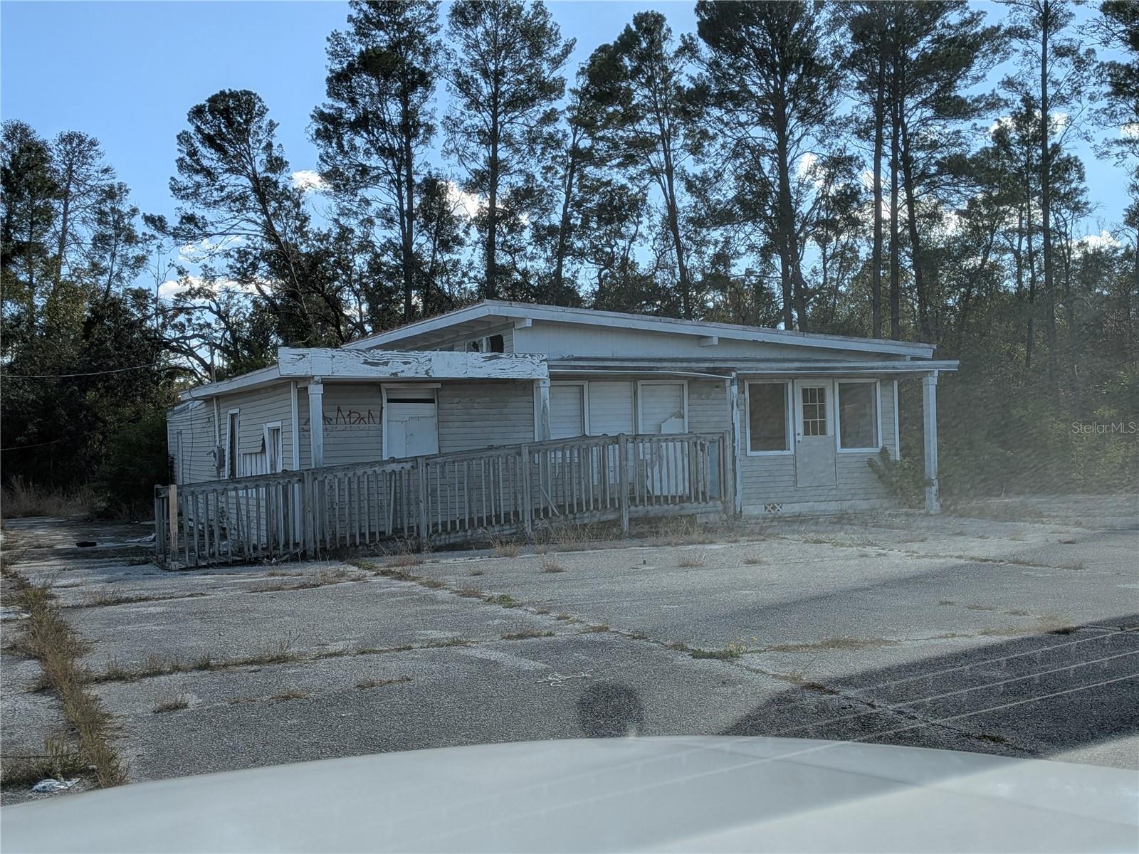 Prime commercial development opportunity located on US Highway 19 in Hudson, FL. This acreage parcel offers excellent frontage and direct access to one of Pasco County’s primary commercial corridors, providing outstanding visibility and exposure to consistent local and commuter traffic.
Positioned along the main north–south gateway serving Hudson and surrounding communities, the property benefits from its location among established businesses, retail, and service providers. The site offers a blank canvas for future development, ideal for a variety of commercial uses.