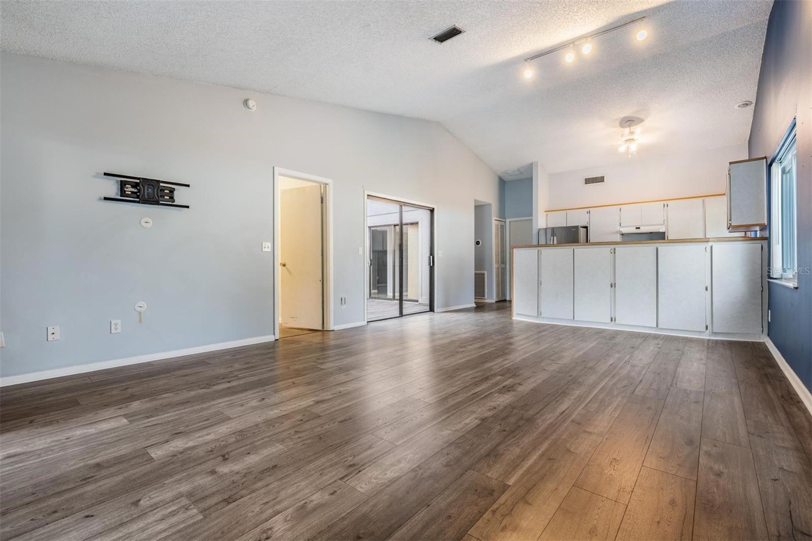 THE WILLOWS UNIT 1 - Residential