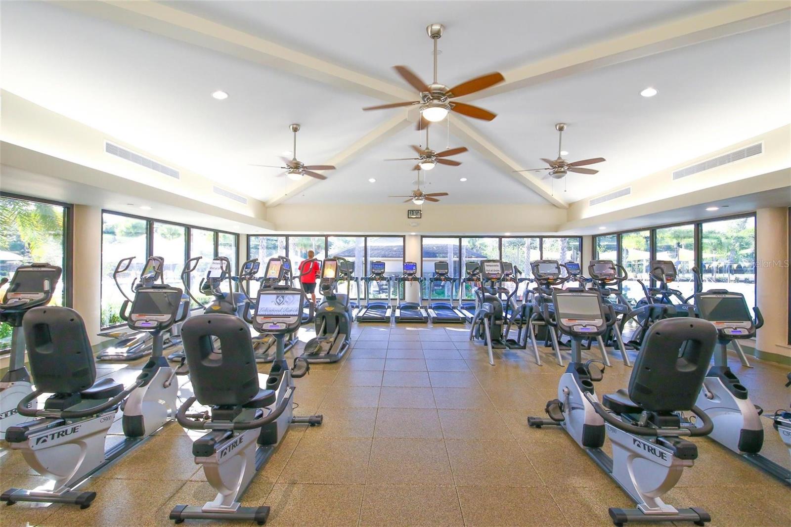 LAKEWOOD RANCH COUNTRY CLUB - Residential