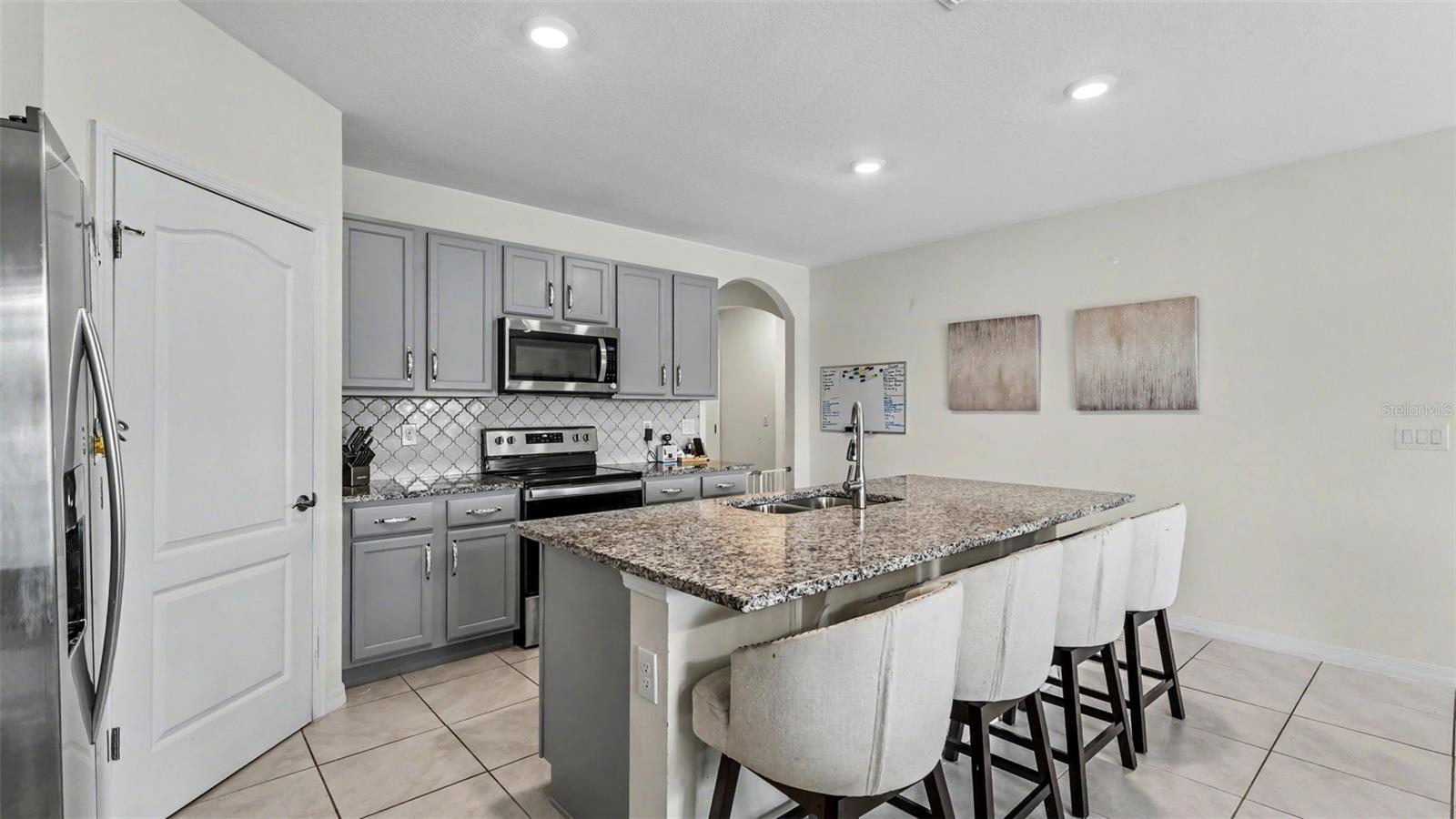 RIVERSTONE PH 2 - Residential