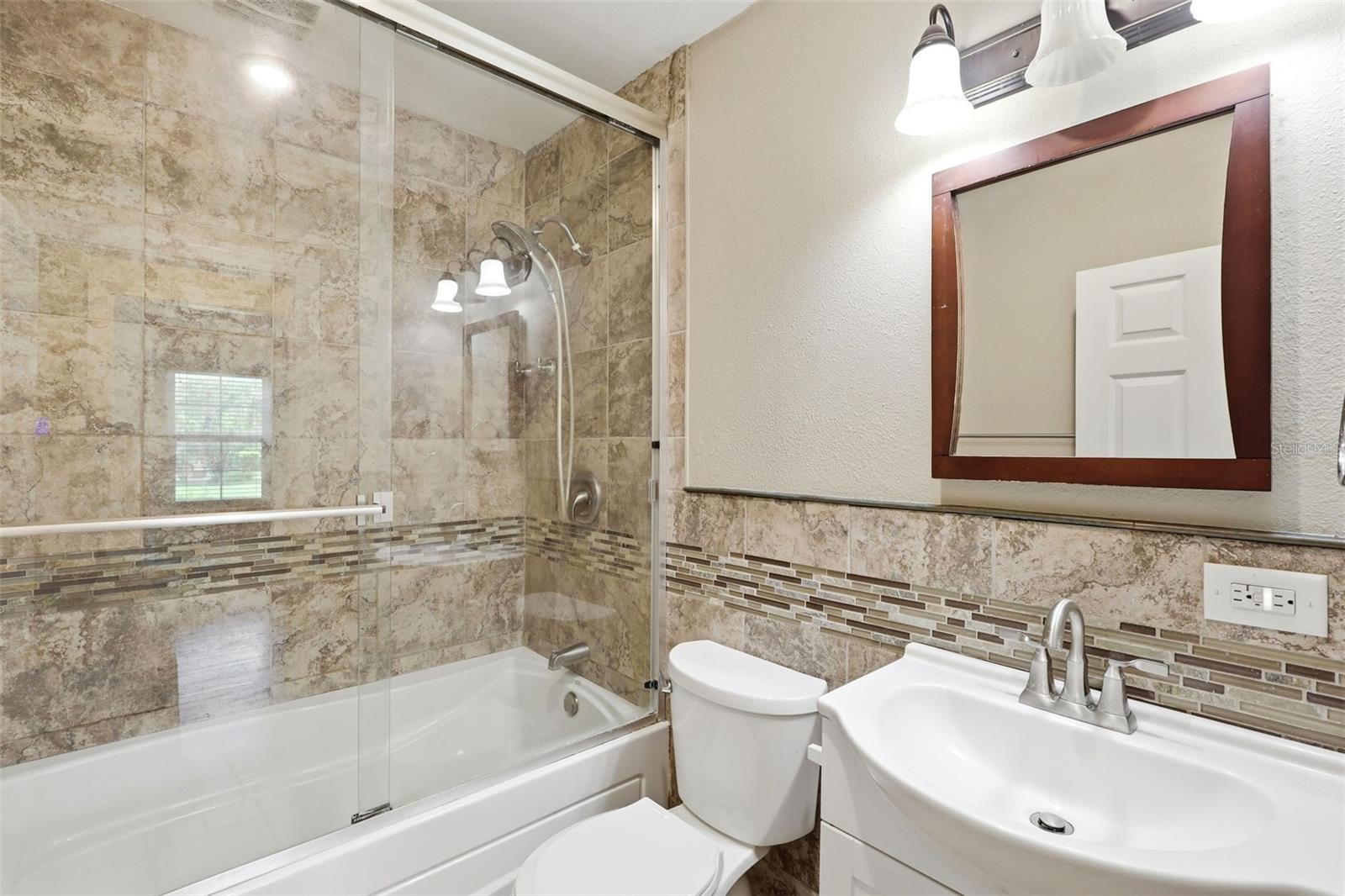 OSTEENS BLK 120 S RR DELAND - Residential