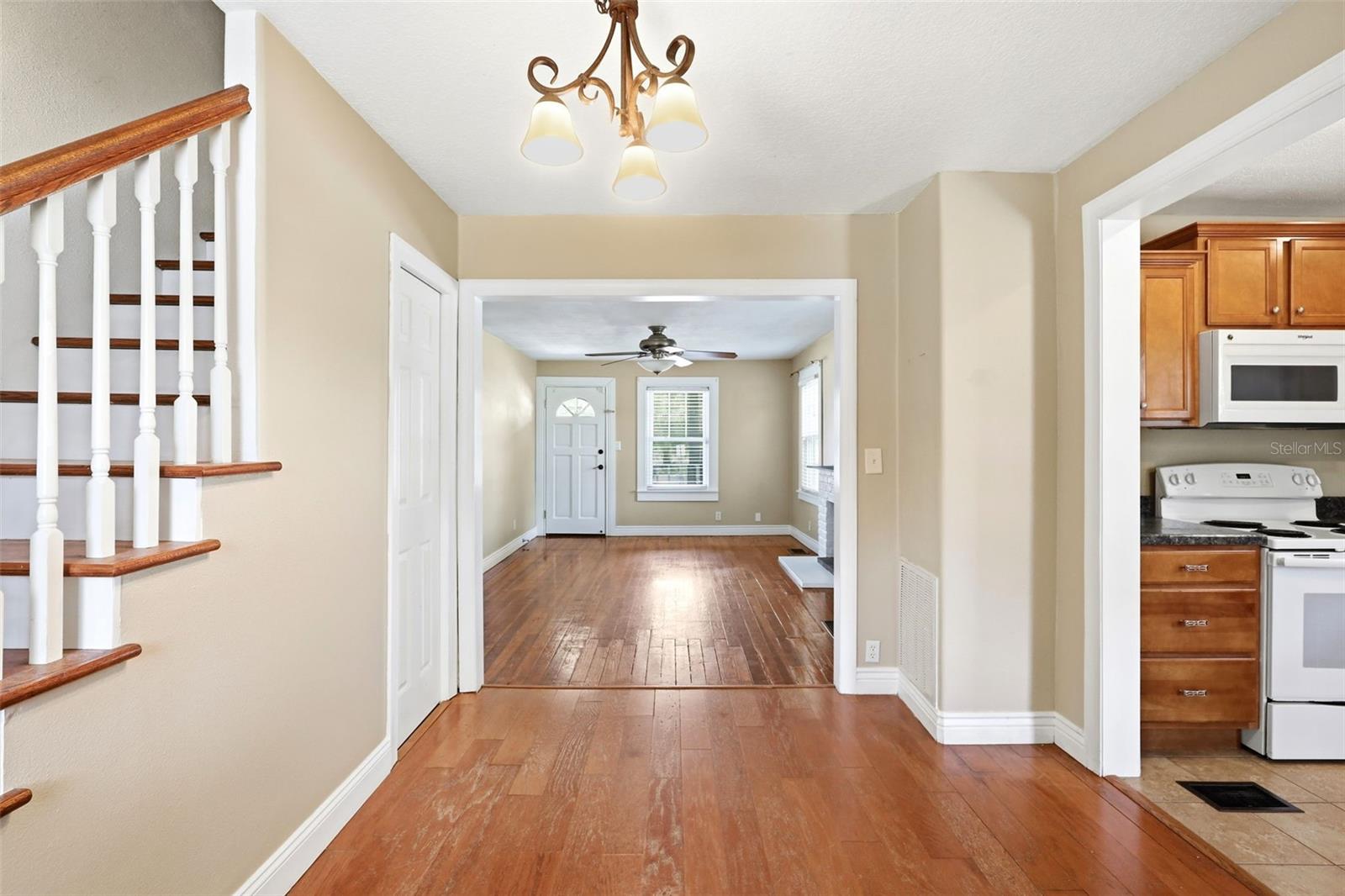 OSTEENS BLK 120 S RR DELAND - Residential