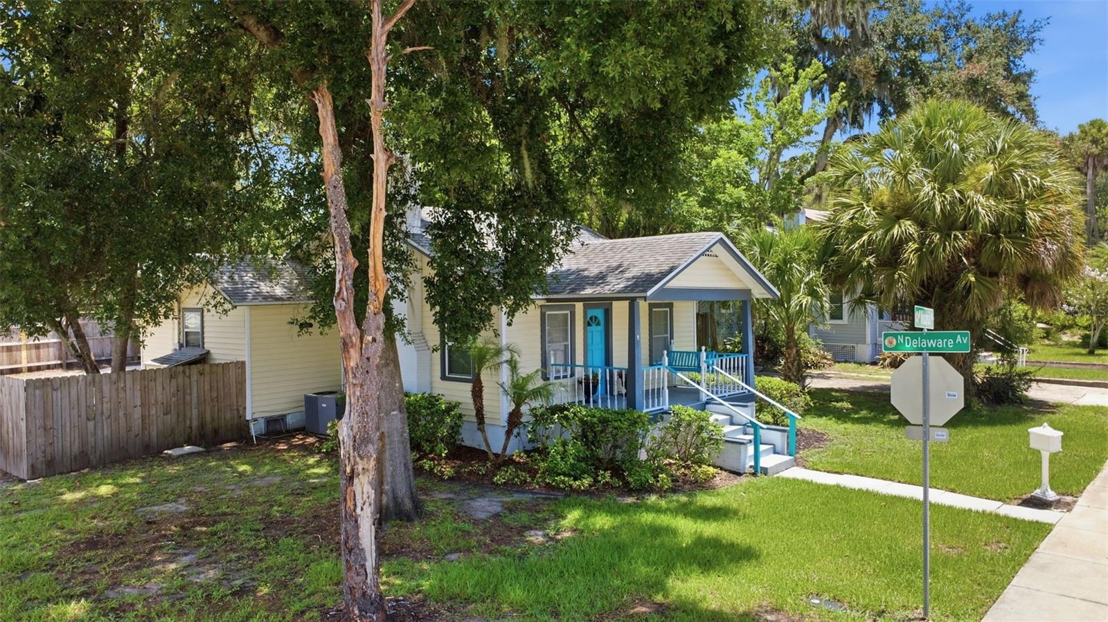 OSTEENS BLK 120 S RR DELAND - Residential
