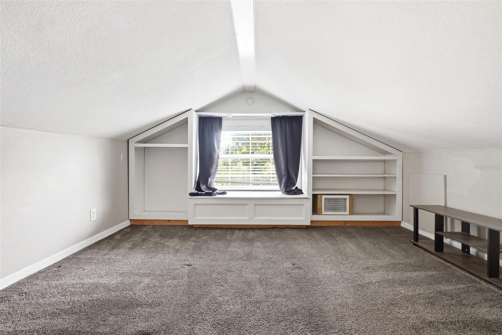 OSTEENS BLK 120 S RR DELAND - Residential