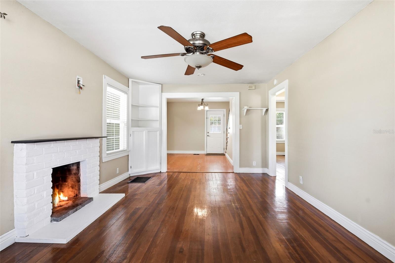 OSTEENS BLK 120 S RR DELAND - Residential