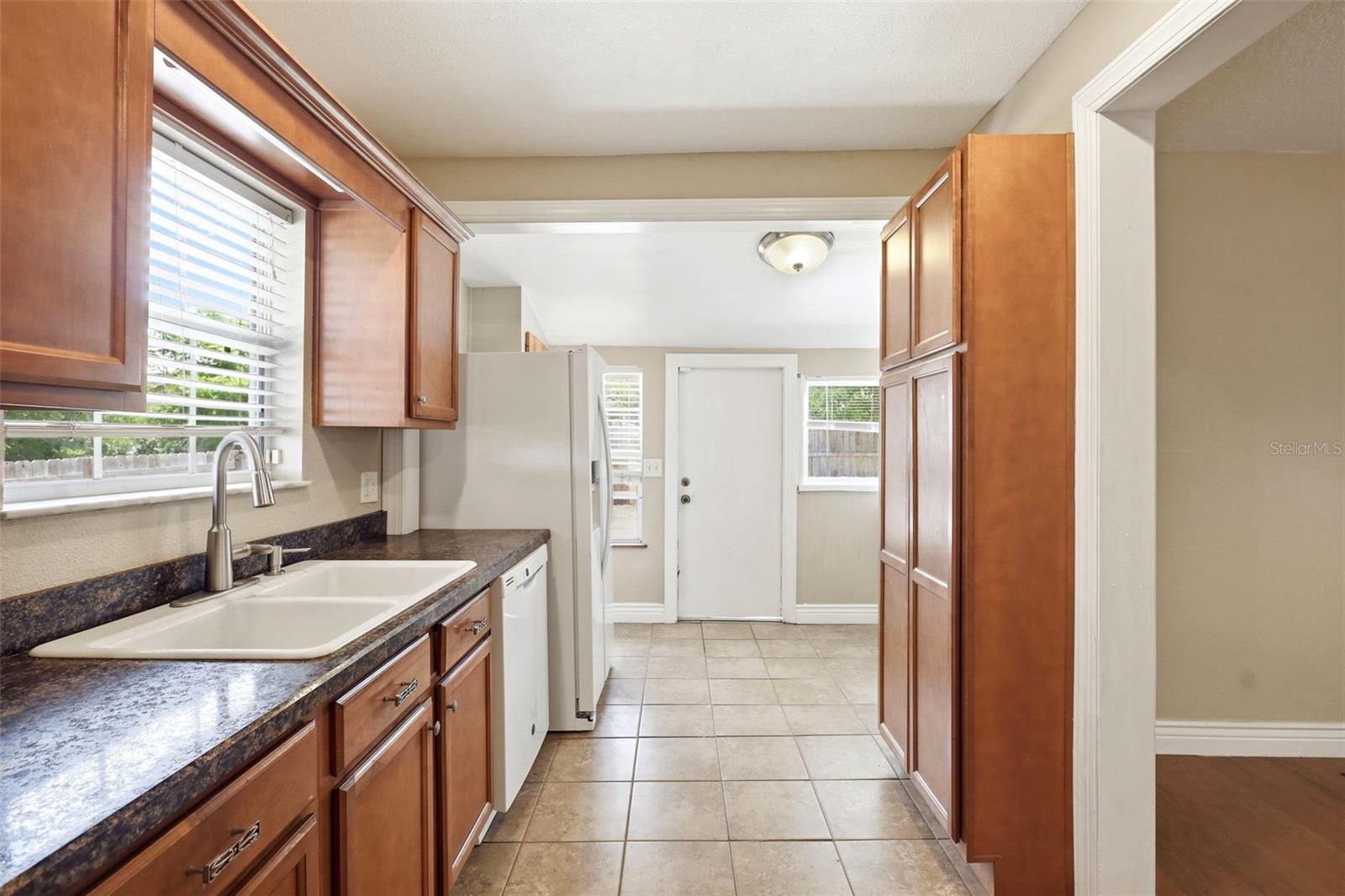 OSTEENS BLK 120 S RR DELAND - Residential