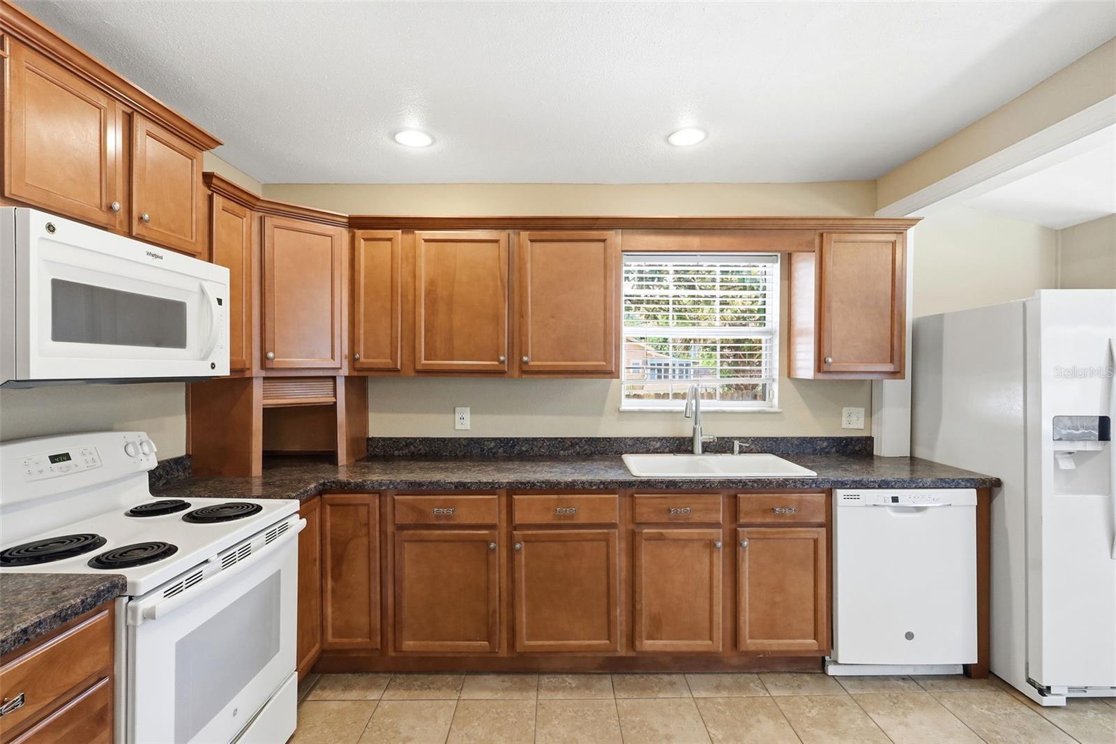 OSTEENS BLK 120 S RR DELAND - Residential