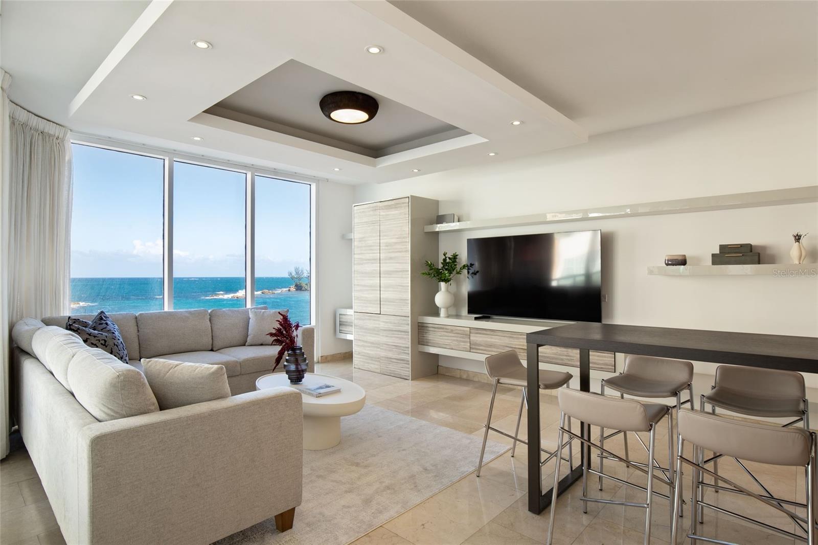 LAGUNA PLAZA CONDOMINIUM - Residential
