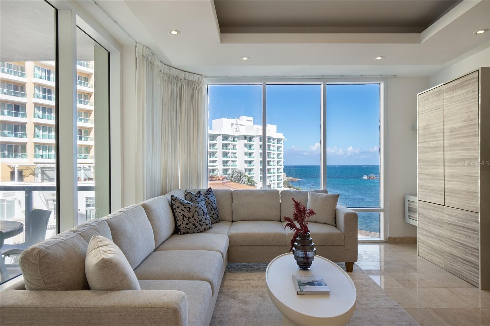 LAGUNA PLAZA CONDOMINIUM - Residential