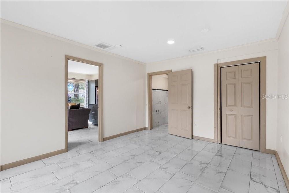 AUBURNDALE HEIGHTS - Residential Lease