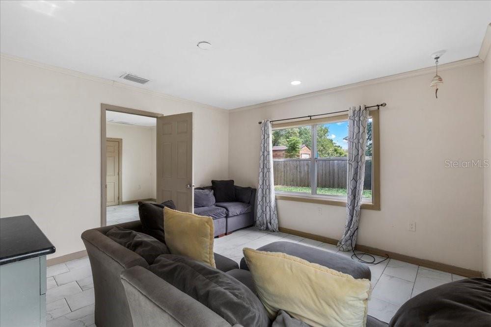 AUBURNDALE HEIGHTS - Residential Lease