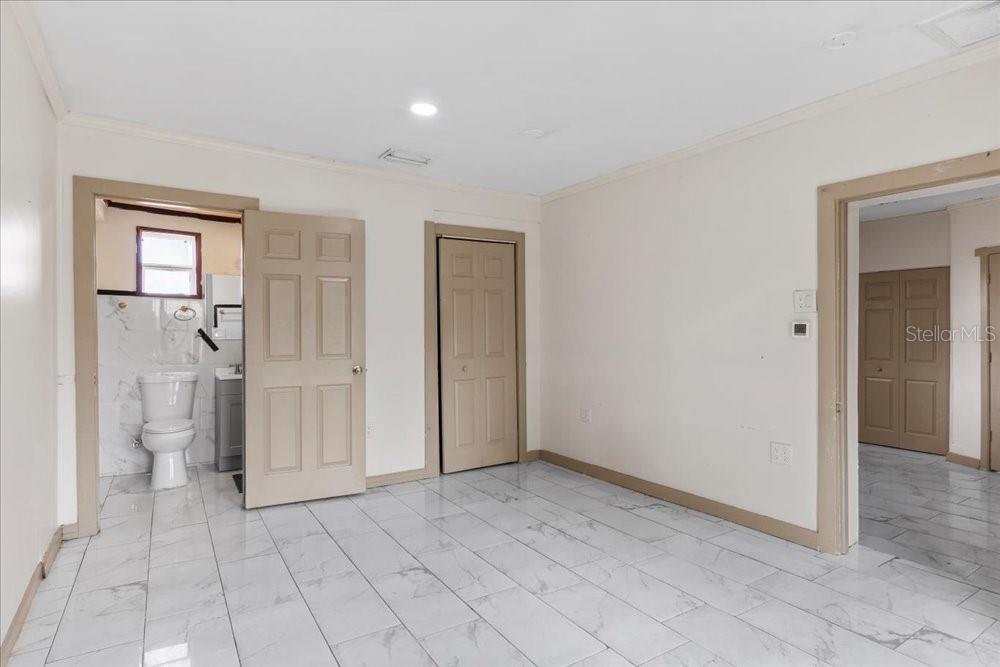 AUBURNDALE HEIGHTS - Residential Lease