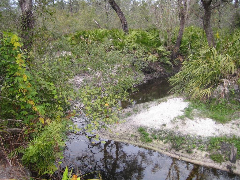WINDING CREEK - Land