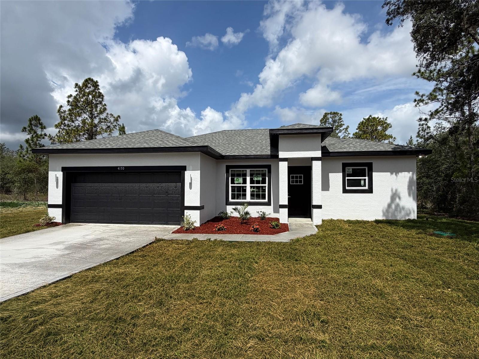 RAINBOW LAKES ESTATE - Residential
