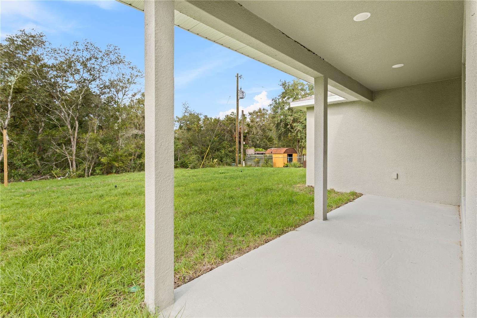 RAINBOW LAKES ESTATE - Residential