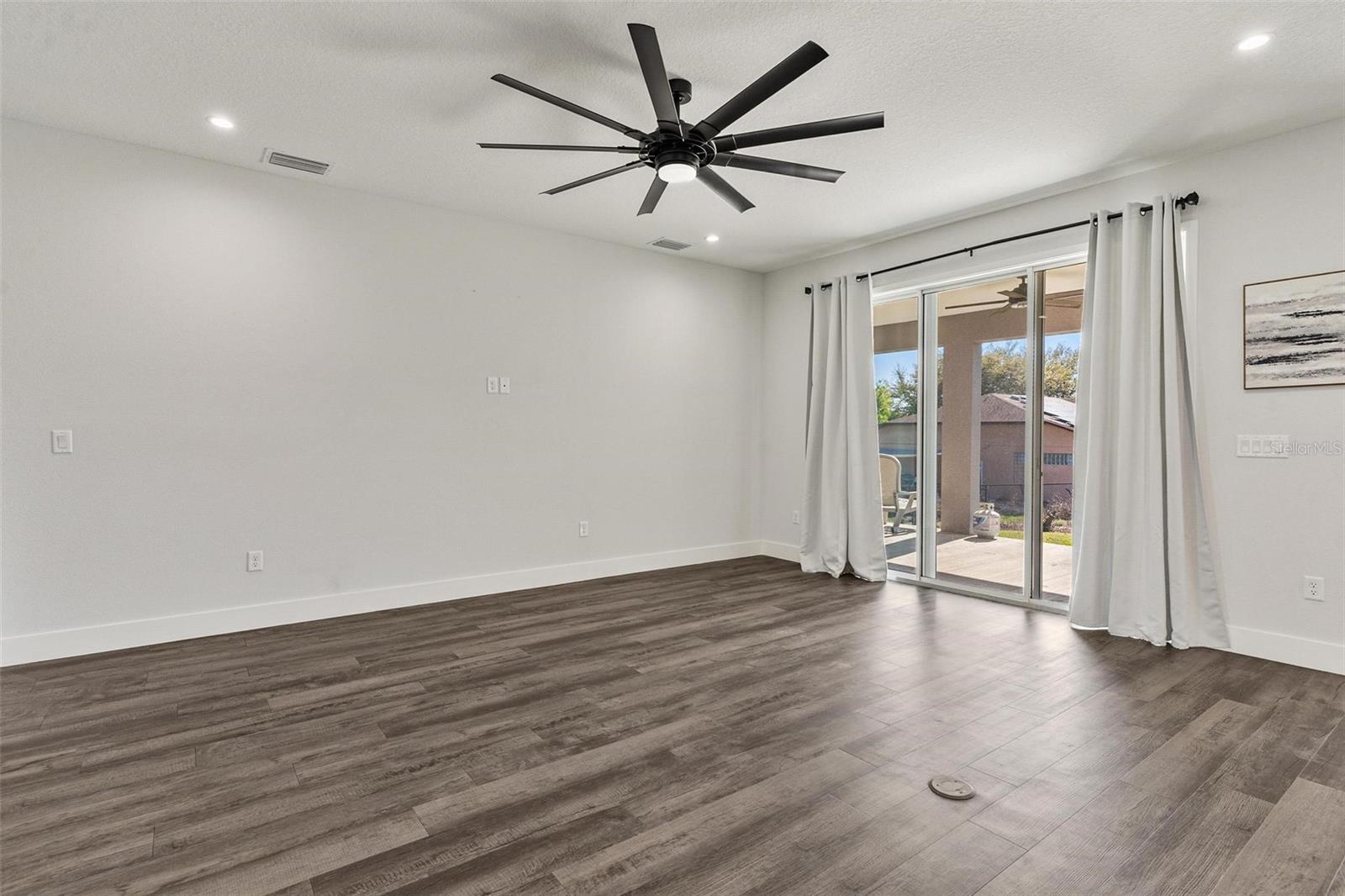 HOWEY - Residential